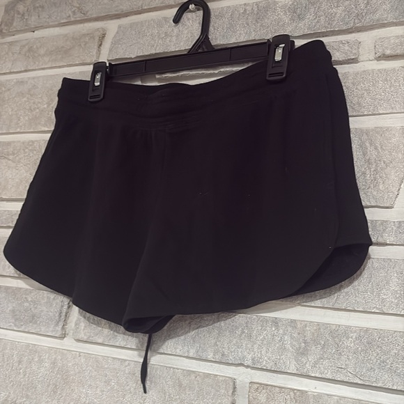 Nicki Minaj Sequined Shorts - Picture 3 of 8